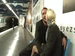 煙はロシアをクソです。 女子 向け h  ...