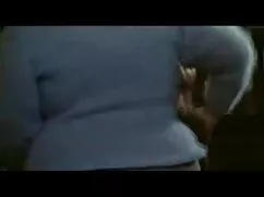 美しさ,巨乳,車のタトゥー,それを拾う  ...
