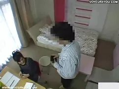 熱い女の子は自慰行為をするのが好きです。 ...